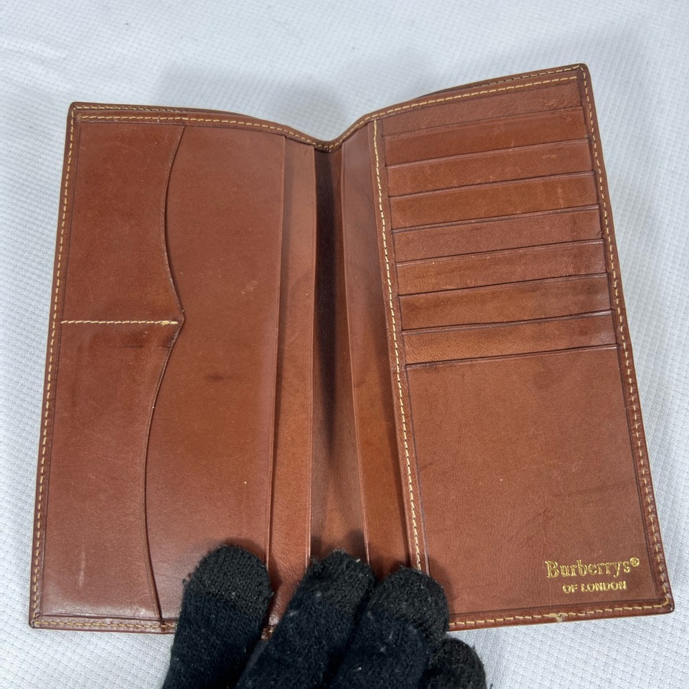 1029: Burberry Long Vertical Wallet: VGUC - Picture 8 of 10